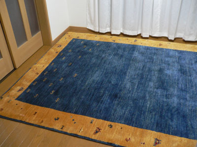 gabbe_111104_10.jpg